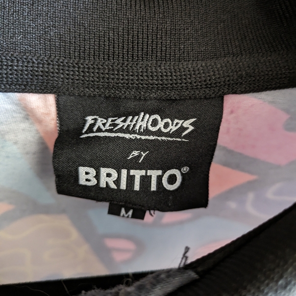 Romero Britto Collab with Fresh Hoods T shirt - Picture 4 of 4